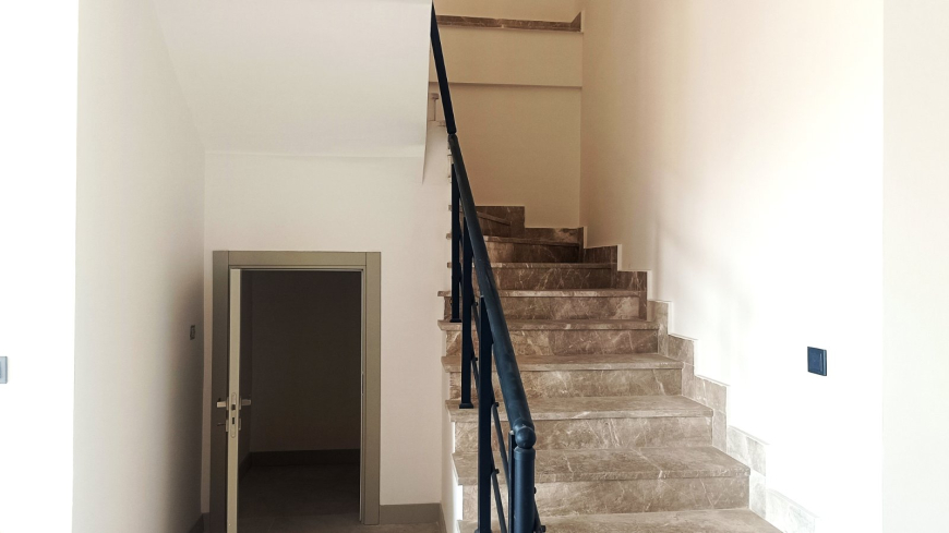 New 3+1 Penthouse in Central Mahmutlar for Turkish Citizenship