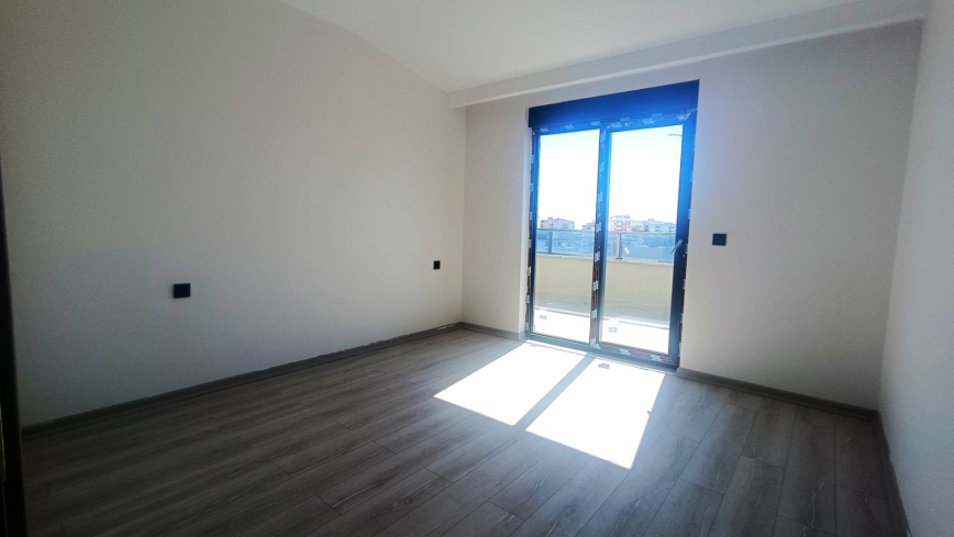 New 3+1 Penthouse in Central Mahmutlar for Turkish Citizenship