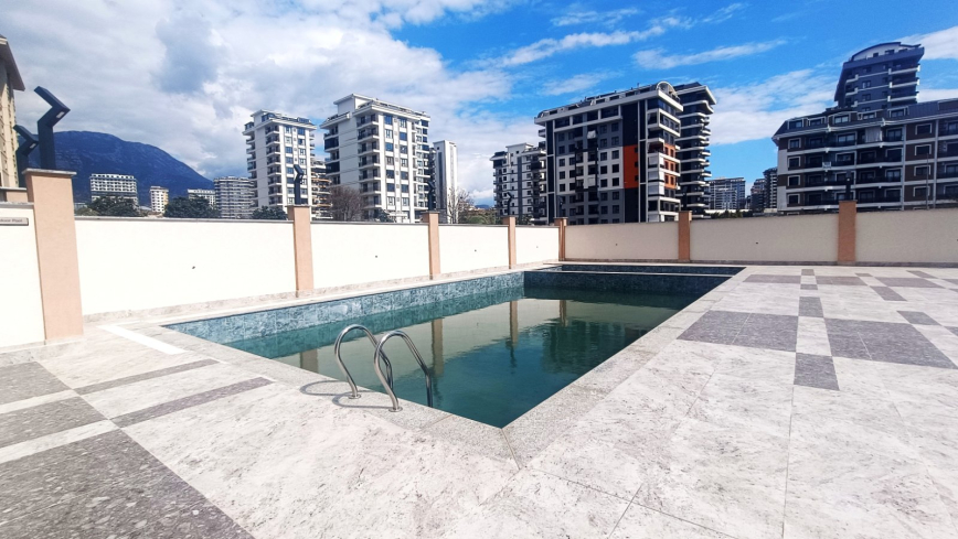 New 3+1 Penthouse in Central Mahmutlar for Turkish Citizenship