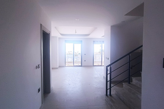 New 3+1 Penthouse in Central Mahmutlar for Turkish Citizenship