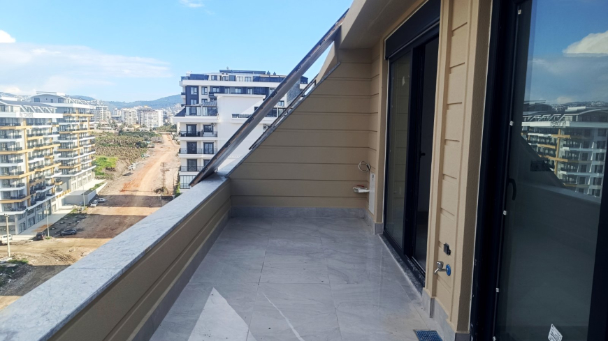 Two Apartments in One Residence in Mahmutlar for Turkish Citizenship and Rental Income