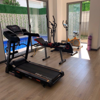 2+1 Apartment in Cleopatra Area, Alanya — 300 m to the Beach, Separate Kitchen, Modern Building