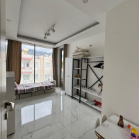 2+1 Apartment in Cleopatra Area, Alanya — 300 m to the Beach, Separate Kitchen, Modern Building