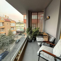 2+1 Apartment in Cleopatra Area, Alanya — 300 m to the Beach, Separate Kitchen, Modern Building