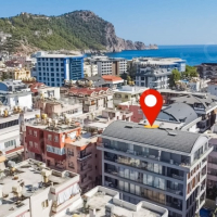 2+1 Apartment in Cleopatra Area, Alanya — 300 m to the Beach, Separate Kitchen, Modern Building