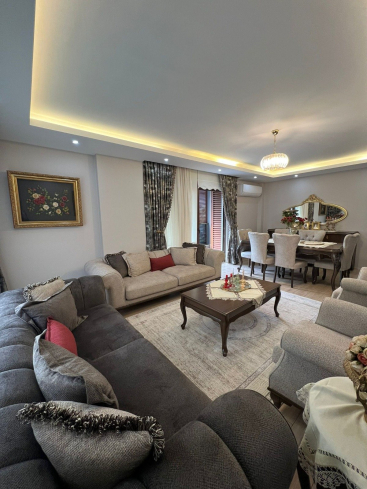 Spacious 3+1 Apartment in Oba, Alanya — 170 m², Separate Kitchen, Furnished, Full Complex, Suitable for Residence Permit