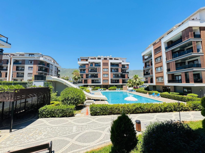 Spacious 3+1 Apartment in Oba, Alanya — 170 m², Separate Kitchen, Furnished, Full Complex, Suitable for Residence Permit