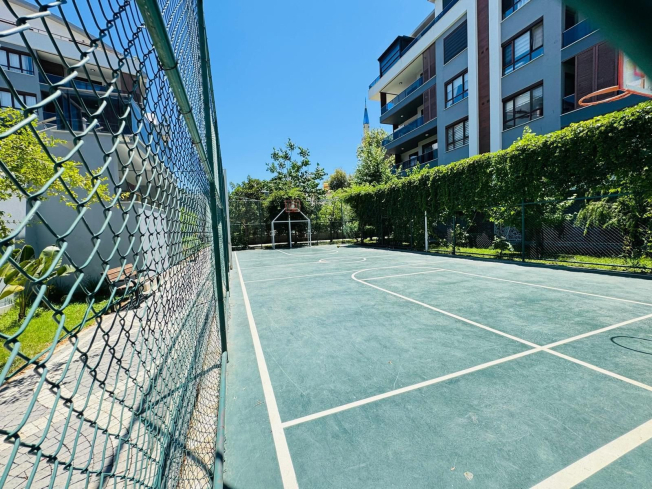 Spacious 3+1 Apartment in Oba, Alanya — 170 m², Separate Kitchen, Furnished, Full Complex, Suitable for Residence Permit