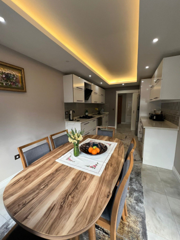 Spacious 3+1 Apartment in Oba, Alanya — 170 m², Separate Kitchen, Furnished, Full Complex, Suitable for Residence Permit