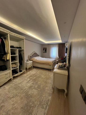 Spacious 3+1 Apartment in Oba, Alanya — 170 m², Separate Kitchen, Furnished, Full Complex, Suitable for Residence Permit