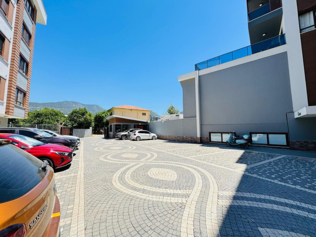 Spacious 3+1 Apartment in Oba, Alanya — 170 m², Separate Kitchen, Furnished, Full Complex, Suitable for Residence Permit