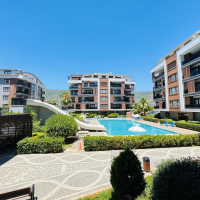 Spacious 3+1 Apartment in Oba, Alanya — 170 m², Separate Kitchen, Furnished, Full Complex, Suitable for Residence Permit