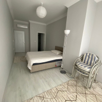 Spacious 2+1 Apartment with Separate Kitchen in Central Alanya Near the Sea