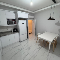 Spacious 2+1 Apartment with Separate Kitchen in Central Alanya Near the Sea