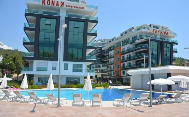 Spacious 3+1 duplex with garden in Kargicak — 100 m to the sea, eligible for citizenship