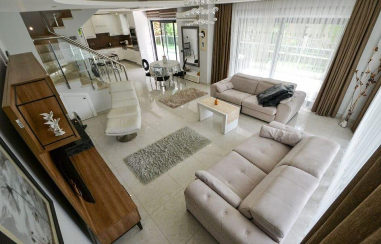 Spacious 3+1 duplex with garden in Kargicak — 100 m to the sea, eligible for citizenship