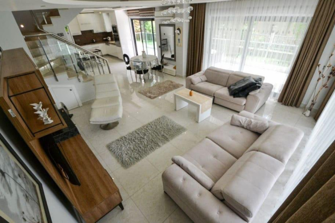 Spacious 3+1 duplex with garden in Kargicak — 100 m to the sea, eligible for citizenship