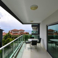 Spacious 3+1 duplex with garden in Kargicak — 100 m to the sea, eligible for citizenship