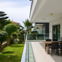 Spacious 3+1 duplex with garden in Kargicak — 100 m to the sea, eligible for citizenship