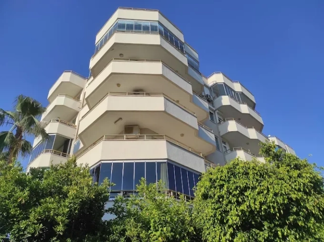 1+1 Apartment in Alanya Center — Ready to Live, Near Alanyum Mall