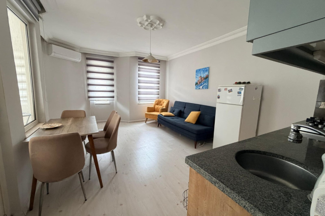 1+1 Apartment in Alanya Center — Ready to Live, Near Alanyum Mall
