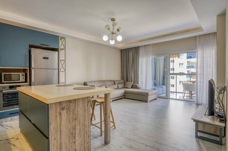 Spacious 1+1 apartment in Mahmutlar near the sea — furnished property in Alanya