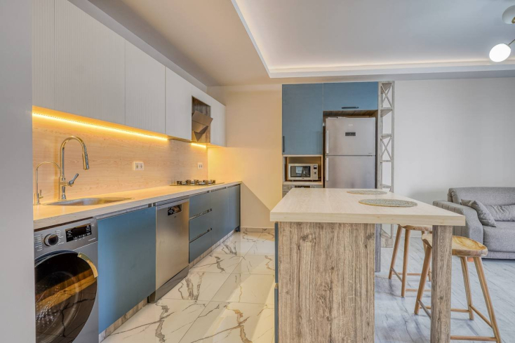 Spacious 1+1 apartment in Mahmutlar near the sea — furnished property in Alanya