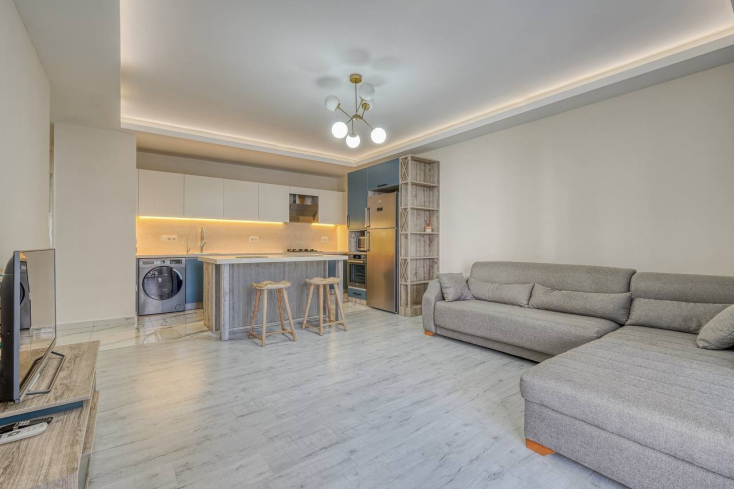 Spacious 1+1 apartment in Mahmutlar near the sea — furnished property in Alanya