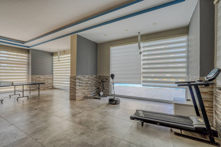 Spacious 1+1 apartment in Mahmutlar near the sea — furnished property in Alanya