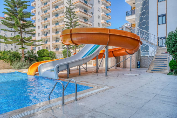 Spacious 1+1 apartment in Mahmutlar near the sea — furnished property in Alanya