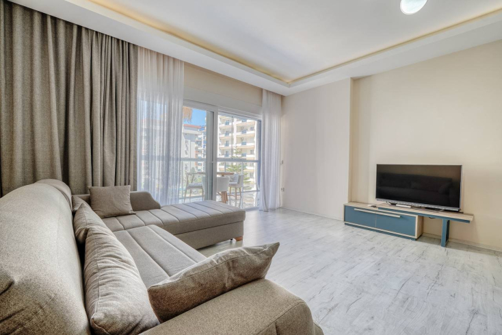 Spacious 1+1 apartment in Mahmutlar near the sea — furnished property in Alanya