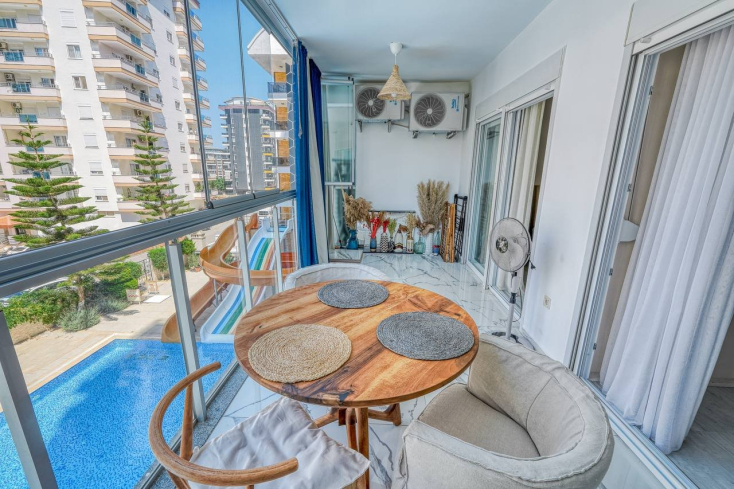 Spacious 1+1 apartment in Mahmutlar near the sea — furnished property in Alanya