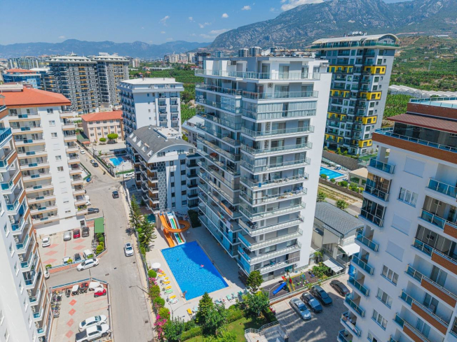 Spacious 1+1 apartment in Mahmutlar near the sea — furnished property in Alanya