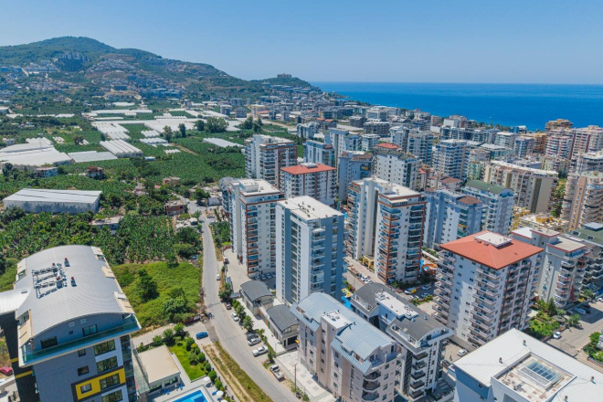 Spacious 1+1 apartment in Mahmutlar near the sea — furnished property in Alanya