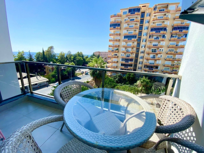 2+1 Apartment in Alanya Near the Sea — Furnished Property in Turkey