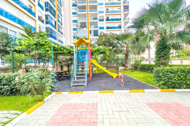 1+1 Apartment in Mahmutlar — Furnished Property in Alanya with Pool for Living or Rental Income