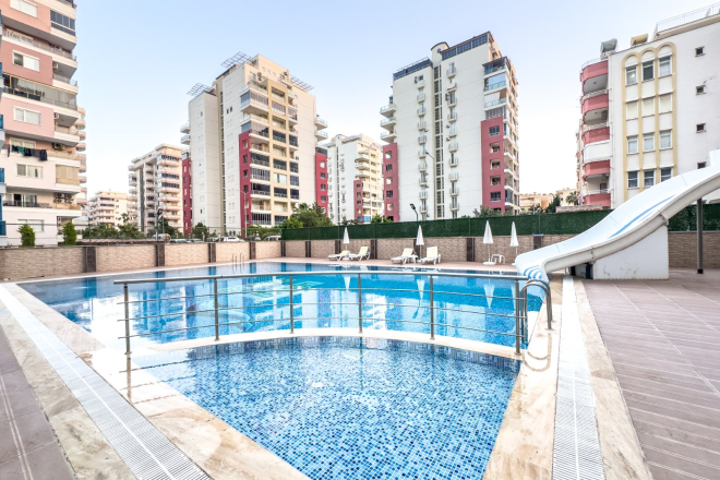 1+1 Apartment in Mahmutlar — Furnished Property in Alanya with Pool for Living or Rental Income