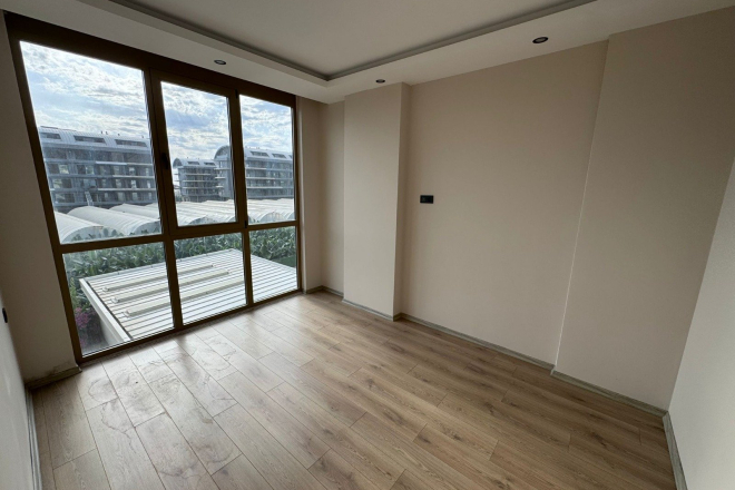 New 1+1 Apartment in Mahmutlar — Property in Alanya Near the Sea for Living or Rental Income
