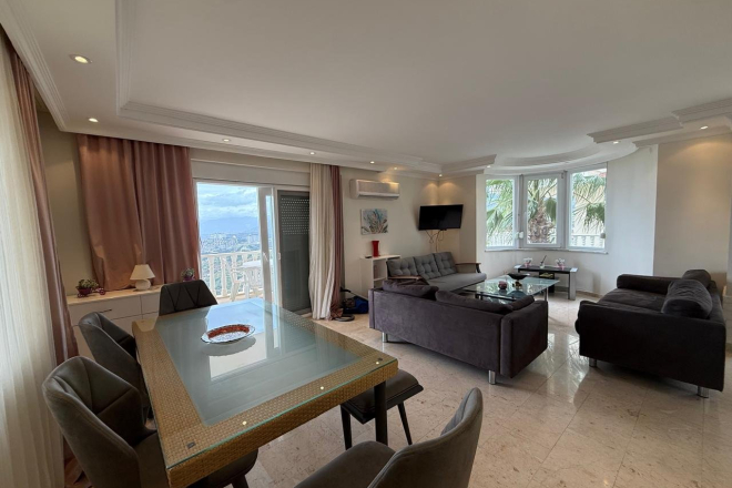 3+2 Villa with Panoramic Sea and Alanya Views in Kargicak — Spacious Home for Living and Holidays