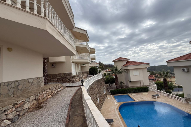 3+2 Villa with Panoramic Sea and Alanya Views in Kargicak — Spacious Home for Living and Holidays