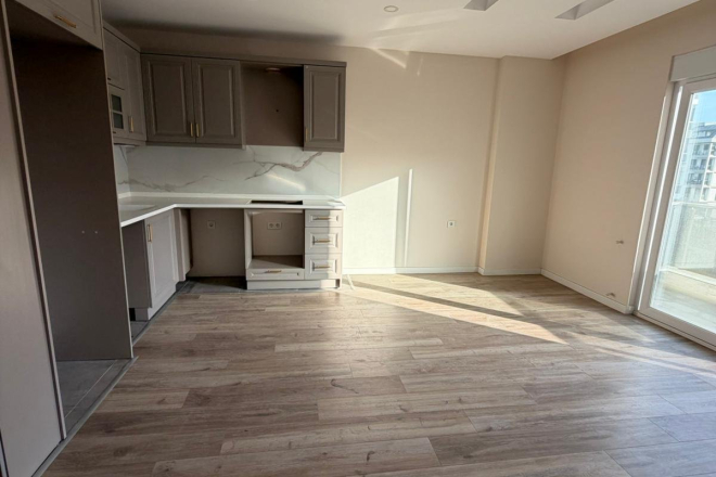 Modern 1+1 apartment in Kargicak — new residence with pool close to the sea