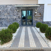 Modern 1+1 apartment in Kargicak — new residence with pool close to the sea