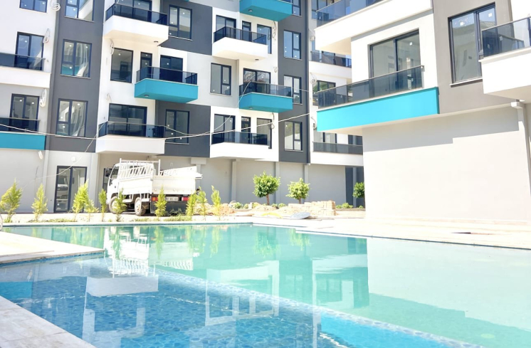 1+1 Apartment in Cleopatra, Alanya — New Residence with Pool, Furniture and Rental Potential
