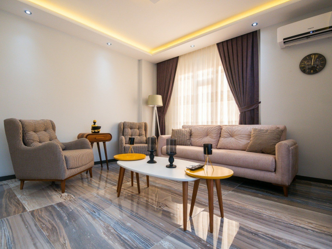 1+1 Apartment in Cleopatra, Alanya — Furnished Property with Pool, Sea View and Residence Permit Potential