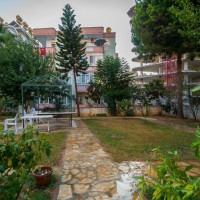 1+1 Apartment in Cleopatra, Alanya — Furnished Property with Pool, Sea View and Residence Permit Potential