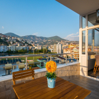 1+1 Apartment in Cleopatra, Alanya — Furnished Property with Pool, Sea View and Residence Permit Potential
