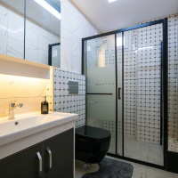 1+1 Apartment in Cleopatra, Alanya — Furnished Property with Pool, Sea View and Residence Permit Potential