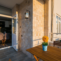 1+1 Apartment in Cleopatra, Alanya — Furnished Property with Pool, Sea View and Residence Permit Potential