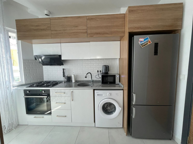 1+1 Apartment in Mahmutlar — Furnished Property with Pool, Sauna and 400 m to the Sea