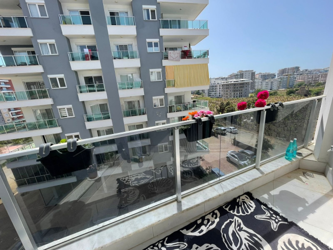 1+1 Apartment in Mahmutlar — Furnished Property with Pool, Sauna and 400 m to the Sea